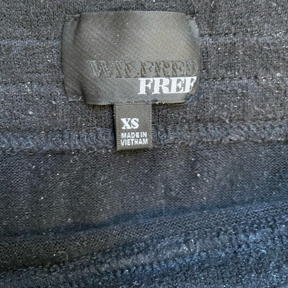 Wilfred Free Tyra Pencil Knit Skirt above the knee ruched black women’s size XS - Picture 6 of 7